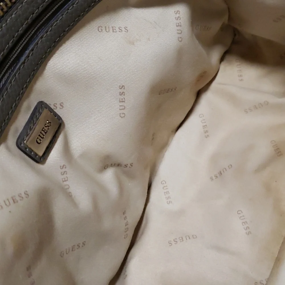 Guess Los Angeles Shoulder or Handbag Travel Carry On Vacation Luxury Fancy - Picture 8 of 17
